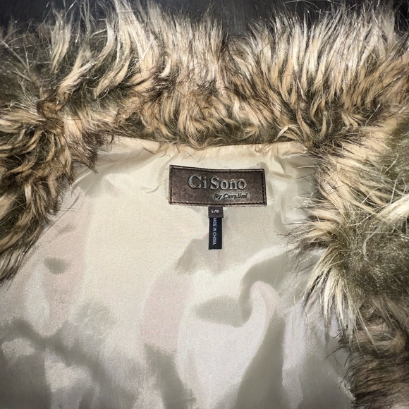 Fur vest - Picture 2 of 2